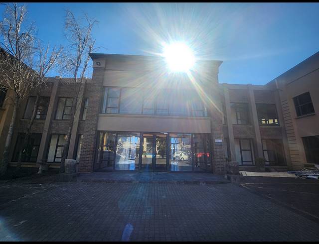 601M² OFFICE TO LET IN NOORDWYK